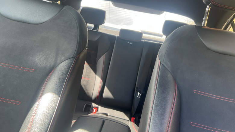 Mercedes-Benz A-Class A200d AMG Line 4dr Auto Diesel Saloon